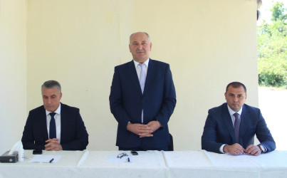 Ucar rayon İcra Hakimiyyəti Başçısı Mənsur Məmmədov 19 iyun 2025-ci il tarixdə Ənvər Məmmədxanlı kəndində səyyar qəbul keçirib