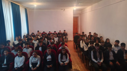 Ucar şəhər 2 nömrəli tam orta ümumtəhsil məktəbində “Zərərli vərdişlərə yox deyək” və “Qız uşaqlarının təhsildən yayındırlması” mövzularında tədbir keçirilmişdir