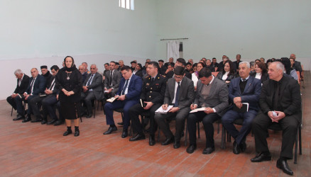 Ucar rayon İcra Hakimiyyəti Başçısı Mənsur Məmmədovun 01 aprel 2026-cı il tarixdə Quləbənd kəndində səyyar qəbulu keçirilib