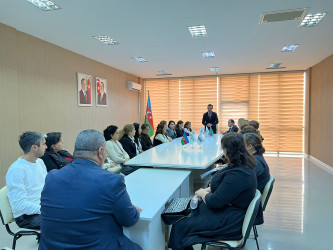 Ucar rayonunda “Konstitusiya və Suverenlik İli”çərçivəsində “Ümummilli Lider Heydər Əliyev müstəqil Azərbaycan Konstitusiyasının müəllifidir” mövzusunda tədbir keçirilib