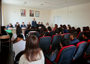 Ucar şəhər 5 nömrəli tam orta məktəbdə “Narkomaniyaya yox deyək”, “Erkən və qohumlararası nikahların mənfi nəticələri”, “Qız uşaqlarının təhsildən yayınmasının qarşısının alınması” və “Dini radikalizm” mövzularında maarifləndirici tədbir keçirilmişdir