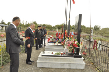 Ucar rayonunun Bağban kəndində Allahverdi Səfiyevin şəhid olmasının ildönümü ilə əlaqədar məzarı ziyarət olundu