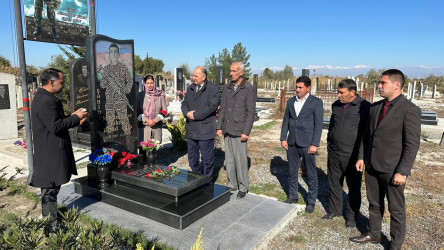 Ucar rayonunda Vətən müharibəsində şəhid olan Fikrət Məmmədovun ildönümü ilə əlaqədar məzarı ziyarət olundu