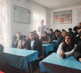 Ucar rayonu, Qaracallı kəndində “Narkomaniyaya yox deyək”, “Erkən və qohumlar arası nikahların mənfi nəticələri”, “Uşaqların zərərli informasiyalardan qorunması” və “Dini radikalizm” mövzularında maarifləndirici tədbir keçirilmişdir