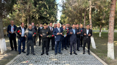 Ucar rayonunda Vətən müharibəsində şəhid olan Elçin İsmayılovun ildönümü ilə əlaqədar məzarı ziyarət olundu