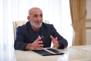 Azərbaycan Respublikası Dövlət Şəhərsalma və Arxitektura Komitəsinin sədri tərəfindən 16 may 2025-ci il tarixdə Ucar şəhərində Ucar, Zərdab, Kürdəmir, Ağdaş və Göyçay rayonlarından olan vətəndaşların qəbul edib