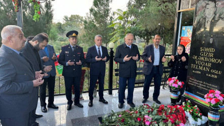 Ucar rayonunda Vətən müharibəsində şəhid olan Vüqar Ələkbərovun ildönümü ilə əlaqədar məzarı ziyarət olundu