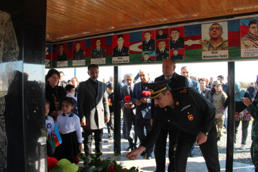 Ucar rayonunda Vətən müharibəsində şəhid olan Kərim Əliyevin  ildönümü ilə əlaqədar məzarı ziyarət olundu