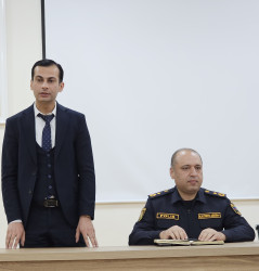 Ucar rayon Qazyan kənd 2 nömrəli tam orta ümumtəhsil məktəbində “Konstitusiya və Suverenlik İli”çərçivəsində “Ümummilli Lider Heydər Əliyev müstəqil Azərbaycan Konstitusiyasının müəllifidir” mövzusunda tədbir keçirilib