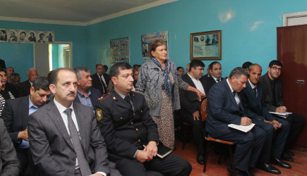 Ucar rayon İcra Hakimiyyəti Başçısı Mənsur Məmmədov 15 oktyabr 2025-ci il tarixdə Ənvər Məmmədxanlı kəndində səyyar qəbul keçirib