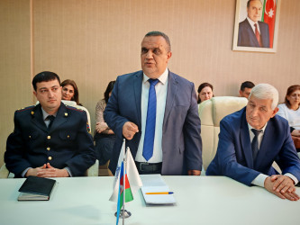 Ucar rayonunda İnsan hüquqları aylığı çərçivəsində “Əcnəbi və vətəndaşlığı olmayan şəxslərin hüquq və vəzifələri” mövzusunda maarifləndirici tədbir keçirilmişdir