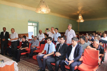 Ucar rayon İcra Hakimiyyəti Başçısı Mənsur Məmmədov 16 iyul 2025-ci il tarixdə Boyat kəndində səyyar qəbul keçirib