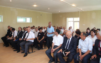 Ucar rayon İcra Hakimiyyəti Başçısı Mənsur Məmmədov 11 iyun 2025-ci il tarixdə Lək kəndində səyyar qəbul keçirib