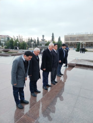 Ümummilli lider Heydər Əliyevin əziz xatirəsi ehtiramla yad edildi