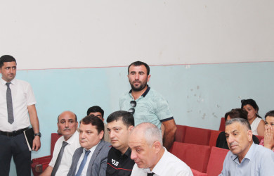 Ucar rayon İcra Hakimiyyəti Başçısı Mənsur Məmmədov 15 iyul 2026-cı il tarixdə Təzə Şilyan kəndində səyyar qəbul keçirib