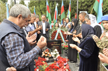 Şəhid Hüseyn Mustafayevin məzarı ziyarət olundu