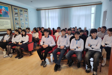 Ucar şəhəri 3 nömrəli tam orta ümumtəhsil məktəbində “Narkomaniyaya yox deyək”, “Dini radikalizm”, “Erkən və qohumlararası nikahların mənfi nəticələri” və “Uşaqların zərərli vərdişlərdən qorunması” mövzularında maarifləndirici tədbir keçirilmişdir