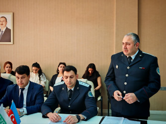 Ucar rayonunda İnsan hüquqları aylığı çərçivəsində “Əcnəbi və vətəndaşlığı olmayan şəxslərin hüquq və vəzifələri” mövzusunda maarifləndirici tədbir keçirilmişdir