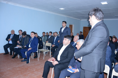 Ucar rayon İcra Hakimiyyəti Başçısı Mənsur Məmmədov 22 oktyabr 2025-ci il tarixdə Yuxarı Şilyan kəndində səyyar qəbul keçirib