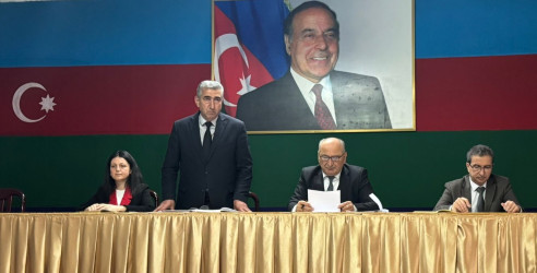 Ucar Rayon İcra Hakimiyyəti Başçısı Aparatında 2026-cı il ərzində birinci rübündə vətəndaşların qəbulu, təklif, ərizə və şikayət məktublarına baxılması, səyyarı qəbullarda qaldırılan problemlərin icrası sahəsində görülmüş işlərə həsr olunmuş Şura iclası keçirilmişdir