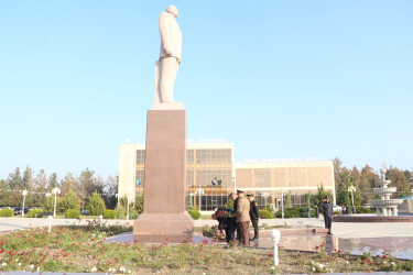 Ucar rayonunda “Tarixi Zəfərimiz Heydər Əliyev siyasətinin təntənəsidir” mövzusunda konfrans keçirildi