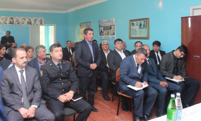 Ucar rayon İcra Hakimiyyəti Başçısı Mənsur Məmmədov 15 oktyabr 2025-ci il tarixdə Ənvər Məmmədxanlı kəndində səyyar qəbul keçirib