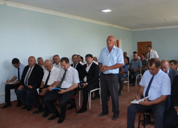 Ucar rayon İcra Hakimiyyəti Başçısı Mənsur Məmmədov 25 iyun 2025-ci il tarixdə Yuxarı Şilyan kəndində səyyar qəbul keçirib
