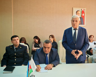 Ucar rayonunda İnsan hüquqları aylığı çərçivəsində “Əcnəbi və vətəndaşlığı olmayan şəxslərin hüquq və vəzifələri” mövzusunda maarifləndirici tədbir keçirilmişdir