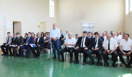 Ucar rayon İcra Hakimiyyəti Başçısı Mənsur Məmmədov 10 iyun 2026-cı il tarixdə Alpout kəndində səyyar qəbul keçirib