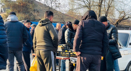 31 Dekabr - Dünya Azərbaycanlılarının Həmrəyliyi Günü və Yeni il ərəfəsində Ucar rayonunda kənd təsərrüfatı və ərzaq məhsullarının satış yarmarkası təşkil olunub