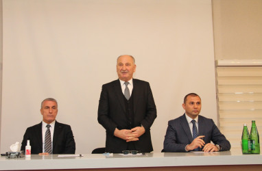 Ucar rayon İcra Hakimiyyəti Başçısı Mənsur Məmmədov 17 dekabr 2025-ci il tarixdə Qazıqumlaq kəndində səyyar qəbulu keçirilmişdir