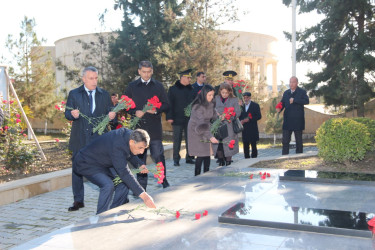 Ucar rayonunda 31 dekabr-Dünya Azərbaycanlılarının Həmrəylik Günü və Yeni il bayramı münasibətilə tədbir keçirilib