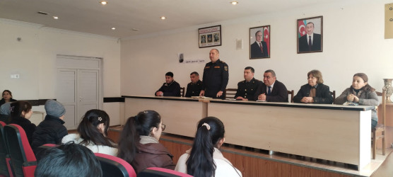 Ucar şəhəri 4 nömrəli tam orta ümumtəhsil məktəbində “Erkən nikah” və “Uşaq hüquqları” haqqında maarifləndirici tədbir keçirilmişdir