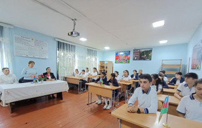 Ucar şəhər 6 nömrəli tam orta ümumtəhsil məktəbində “Uşaq Hüquqları Aylığı” çərçivəsində “Uşaqlar bizim gələcəyimizdir”, “Erkən nikahın mənfi nəticələri” mövzularında maarifləndirici tədbir keçirilmişdir.