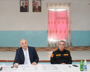Ucar rayon İcra Hakimiyyəti Başçısı Mənsur Məmmədov 15 iyul 2026-cı il tarixdə Təzə Şilyan kəndində səyyar qəbul keçirib