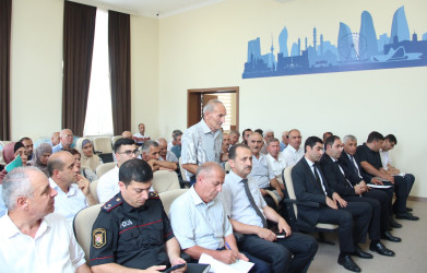 Ucar rayon İcra Hakimiyyəti Başçısı Mənsur Məmmədov 25 iyul 2025-ci il tarixdə Rəstəcə kəndində səyyar qəbul keçirib