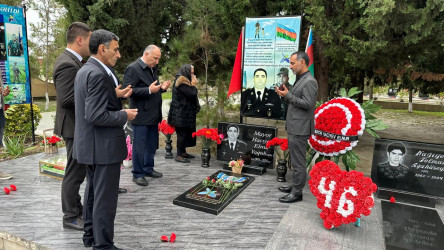 Ucar rayonunda Vətən müharibəsində şəhid olan Elnur Hacıyevin ildönümü ilə əlaqədar məzarı ziyarət olundu