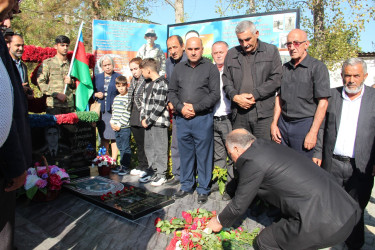 Ucar rayonunda Vətən müharibəsində şəhid olan Elçin İsmayılovun ildönümü ilə əlaqədar məzarı ziyarət olundu