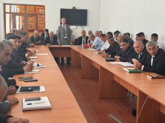 Ucar rayonunda Azərbaycan Respublikası Prezidentinin 2026-cı il 25 may tarixli Sərəncamı ilə təsdiq edilmiş “Azərbaycan Respublikasında kənd təsərrüfatı, balıqçılıq və akvakultura məhsullarının istehsalı və emalı sahələrinin inkişafına dair 2026−2030-cu illər üçün Dövlət Proqramı”nın müzakirəsi keçirilmişdir.