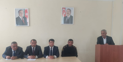 Ucar rayonunun Bərgüşad kəndində “Konstitusiya və Suverenlik İli” çərçivəsində “Ümummilli Lider Heydər Əliyev müstəqil Azərbaycan Konstitusiyasının müəllifidir” mövzusunda tədbir keçirildi